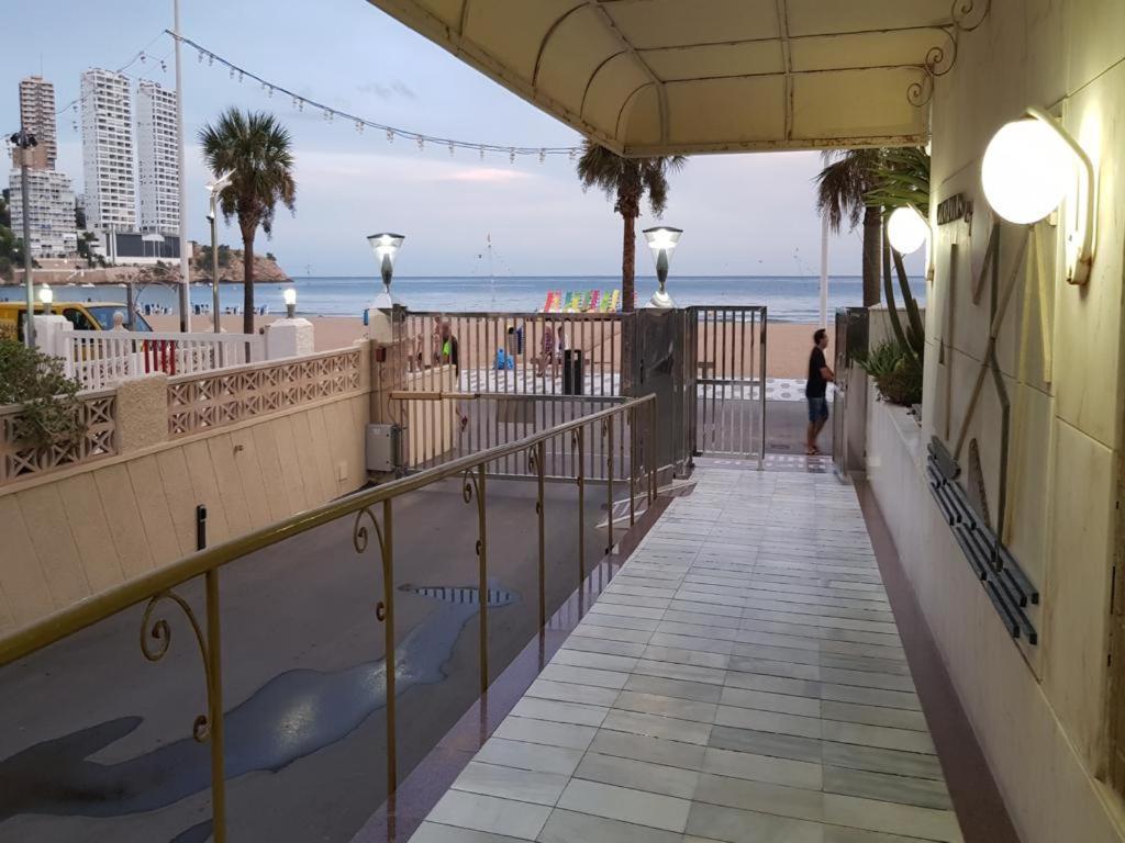1ªLinea 4-5 pax Wifi-Benidorm1hab y 2 sofas, Aire, Playa Levante Apt Cachirulo Exterior foto