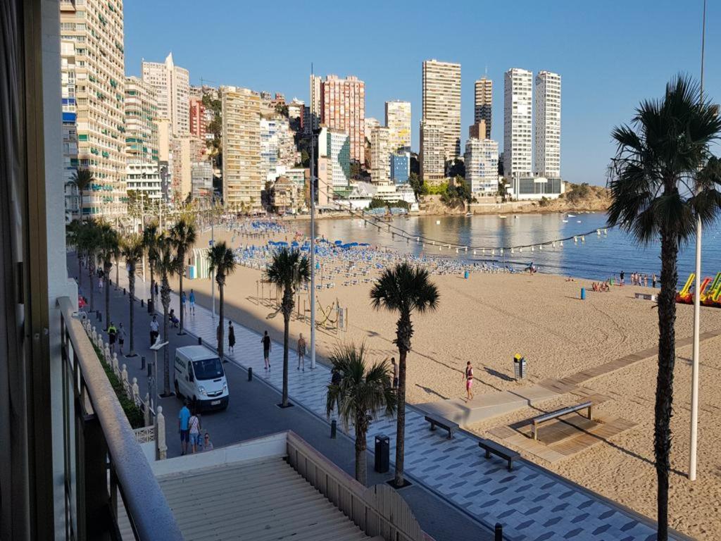 1ªLinea 4-5 pax Wifi-Benidorm1hab y 2 sofas, Aire, Playa Levante Apt Cachirulo Exterior foto