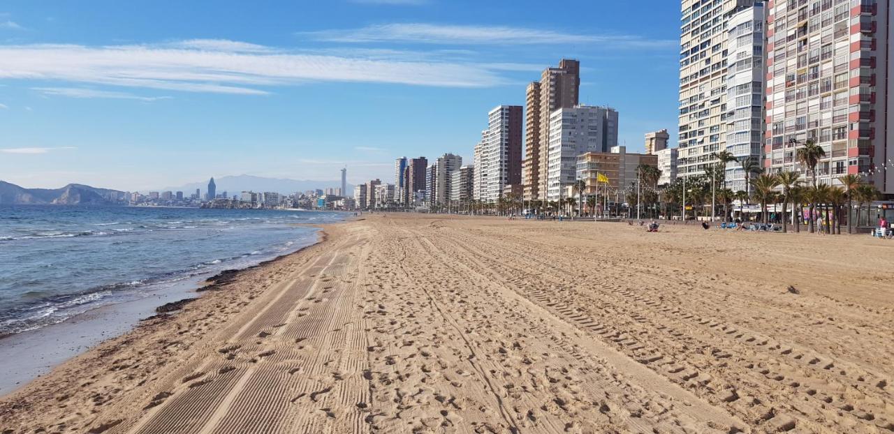 1ªLinea 4-5 pax Wifi-Benidorm1hab y 2 sofas, Aire, Playa Levante Apt Cachirulo Exterior foto